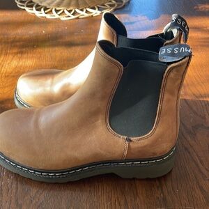 Musse & cloud Chelsea boots sz9 brand new w/o tags